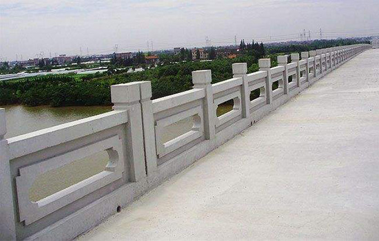 河堤<a href=http://m.nwpz.com.cn target=_blank class=infotextkey>護(hù)欄</a>