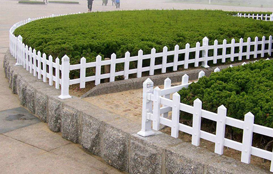 花壇草坪<a href=http://m.nwpz.com.cn target=_blank class=infotextkey>護(hù)欄</a>