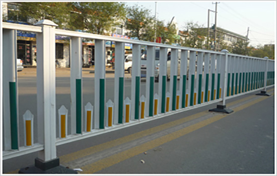 鋅鋼道路<a href=http://m.nwpz.com.cn target=_blank class=infotextkey>護(hù)欄</a>