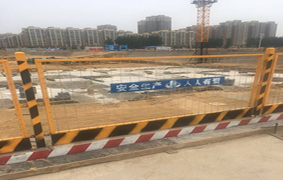 施工防護<a href=http://m.nwpz.com.cn target=_blank class=infotextkey>圍欄</a>