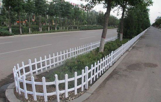 綠化隔離<a href=http://m.nwpz.com.cn target=_blank class=infotextkey>護欄</a>