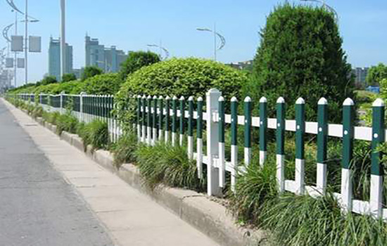 綠化草坪<a href=http://m.nwpz.com.cn target=_blank class=infotextkey>護(hù)欄</a>