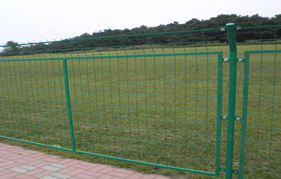 浸塑<a href=http://m.nwpz.com.cn target=_blank class=infotextkey>護(hù)欄網(wǎng)</a>
