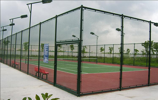 籃球場(chǎng)<a href=http://m.nwpz.com.cn target=_blank class=infotextkey>圍欄</a>